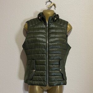 LOVE TREE Olive Green Puffer Vest, Size M, EUC